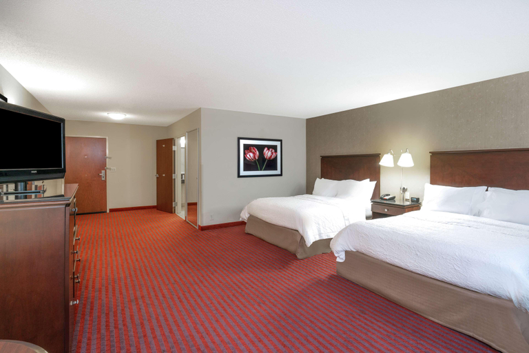 Bedroom 3, Hampton Inn Richmond - Airport, Henrico