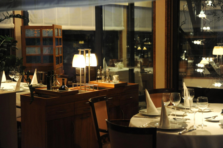 Food & Drinks 4, Hotel & Restaurant Milan, Pula