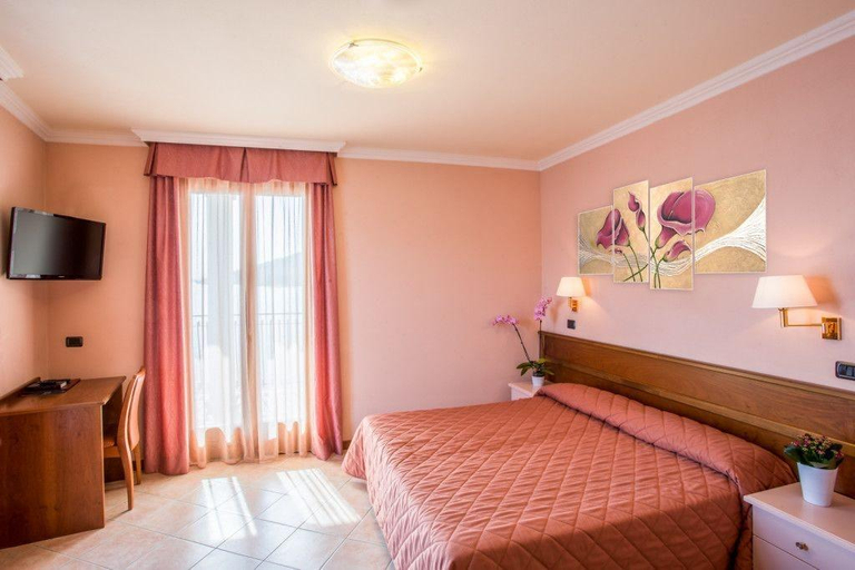 Bedroom 3, Hotel Romagna, Verbano-Cusio-Ossola