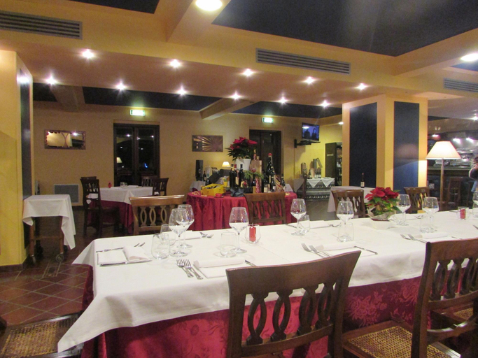 Food & Drinks 5, Tenuta Larenzania, Cuneo