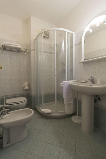 Bathroom 5, Hotel Residence Villa Marzia, Lucca