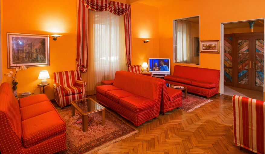 Public Area 3, Albergo Nazionale, Parma