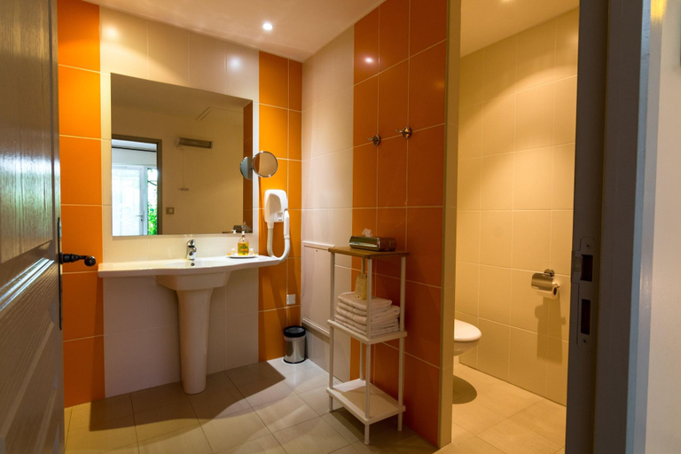 Bathroom 4, Hôtel les Restanques de Moustiers, Alpes-de-Haute-Provence