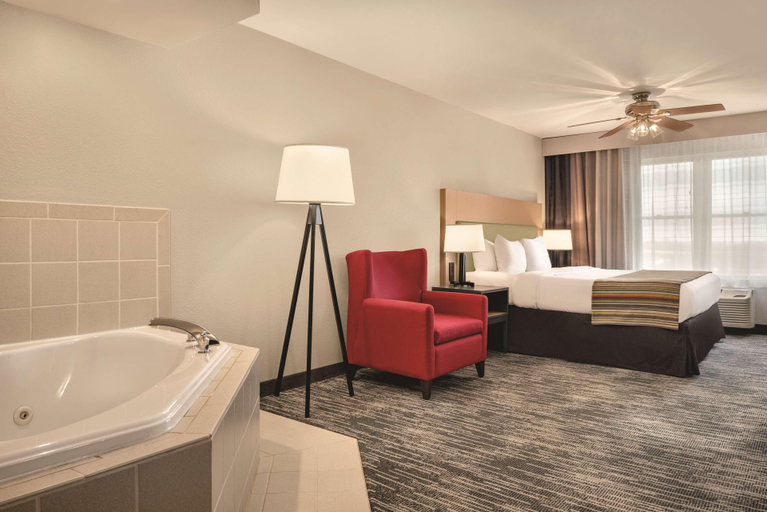 Bathroom 5, Country Inn & Suites by Radisson, Galena, Jo Daviess