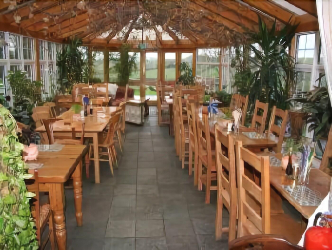 Food & Drinks 5, The Crooked Inn, Cornwall