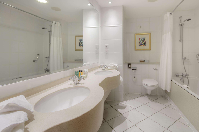 Bathroom 5, Doubletree By Hilton Belfast Templepatrick, Antrim and Newtownabbey