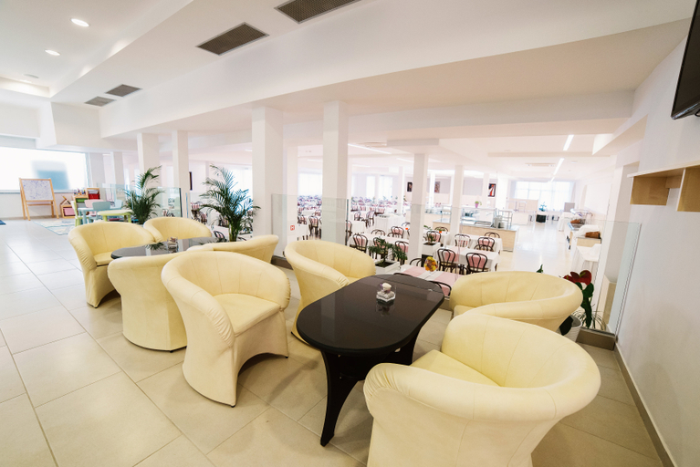 Public Area 3, Annex Slaven, Crikvenica