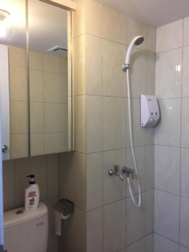Bathroom, The Springlake Summarecon Bekasi by Neymar, Bekasi