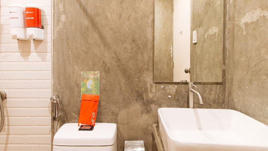 Bedroom 5, RedDoorz Plus @ Boni Avenue Mandaluyong, Mandaluyong