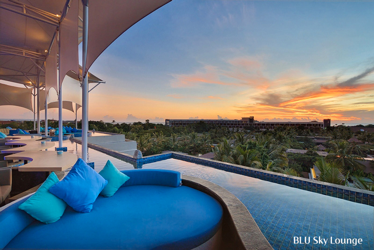 Exterior & Views 15
