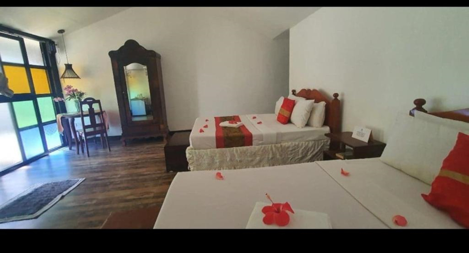 RedDoorz Plus @ Evangeline Beach Resort, Pagudpud