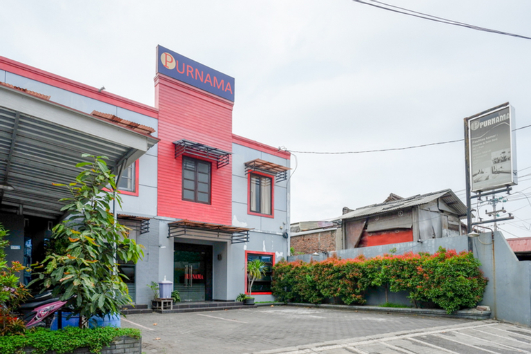 RedDoorz near Wisata Kota Lama Semarang, Semarang