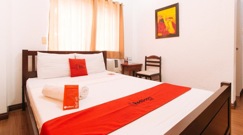 RedDoorz Plus @ New Orleans Auberge Hotel, Tagaytay City
