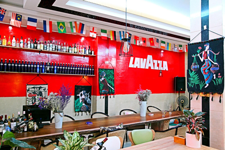 Food & Drinks 5, Lakeside Inn, Guilin
