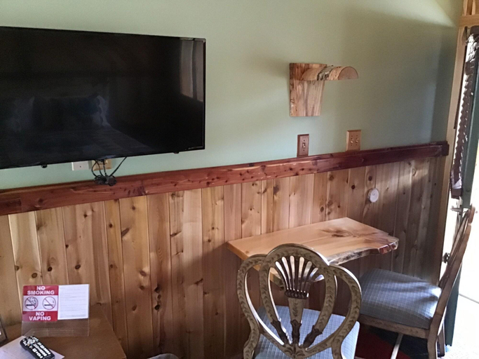 Public Area 2, The Halfway House Motel, Essex