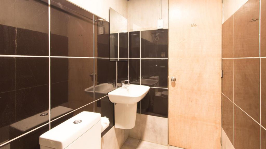 Bathroom 4