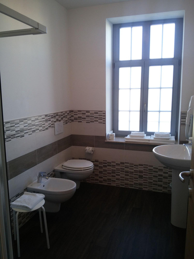 Bathroom 4, Nuovo Albergo Operai, Gorizia