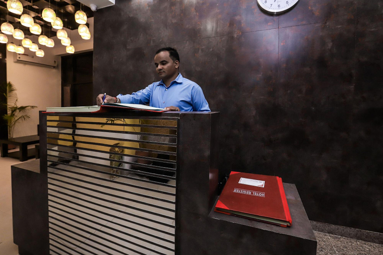 Public Area 2, Hotel Vista, Gautam Buddha Nagar
