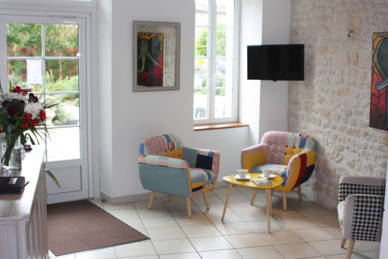 Public Area 2, Logis Hôtel Le Richelieu - Royan Atlantique, Charente-Maritime
