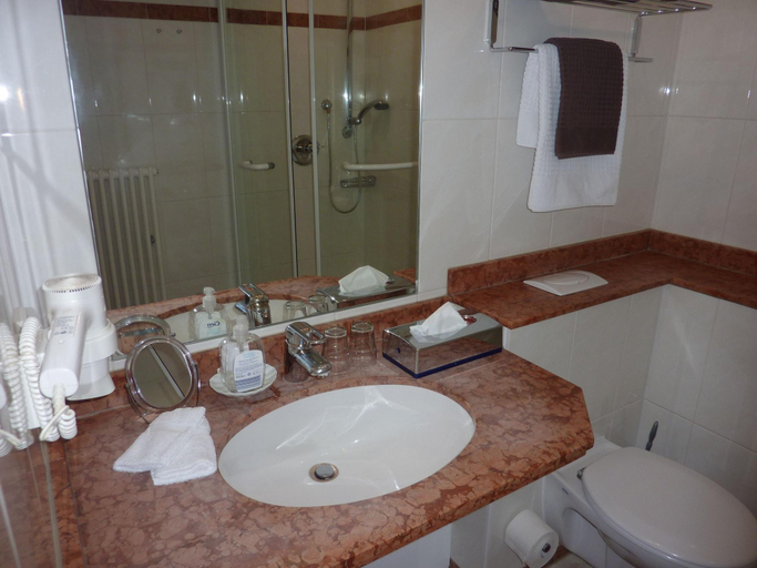 Bathroom 4, Gasthof Tannzapfenland, Breisgau-Hochschwarzwald