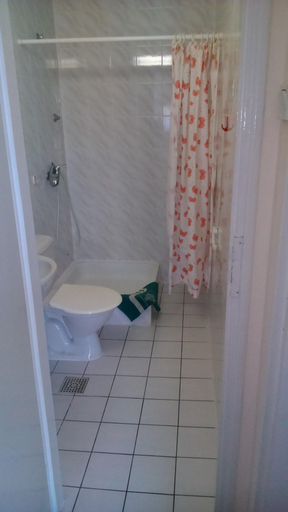 Bathroom 3, OW Gromada Pod Topolami, Kamień