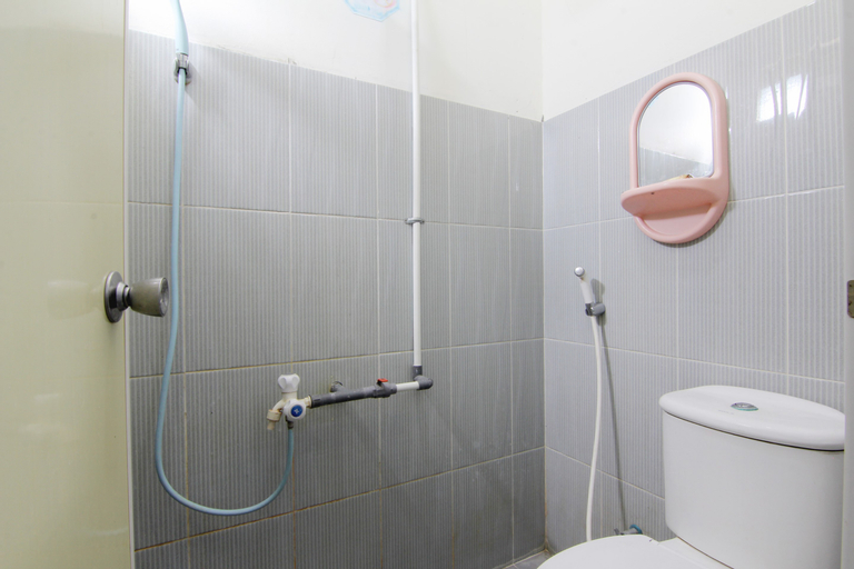 Bathroom 8