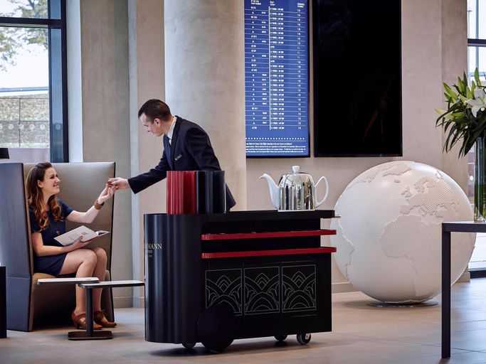 Public Area 4, Radisson Blu CDG Airport Terminal Hotel, Seine-Saint-Denis