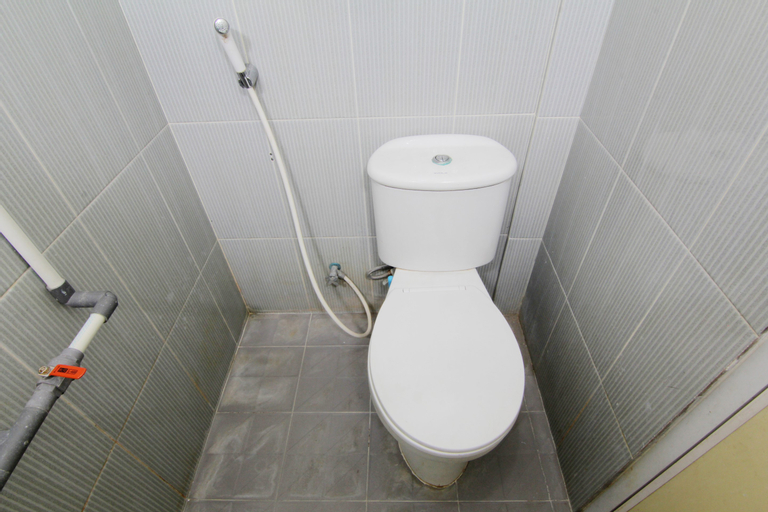 Bathroom 12