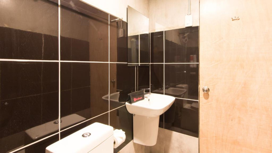 Bathroom 24