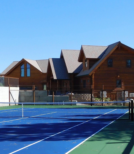 Sport & Beauty 2, Courtwood Inn, Calaveras