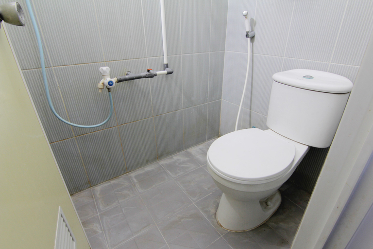 Bathroom 11