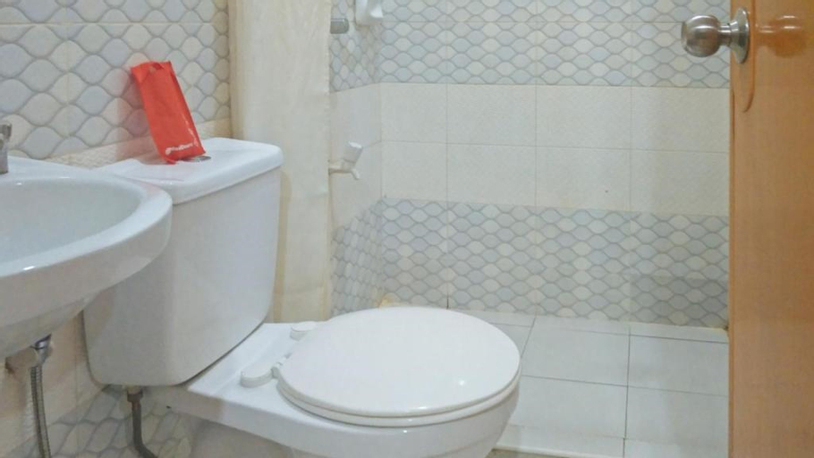 Bathroom 22