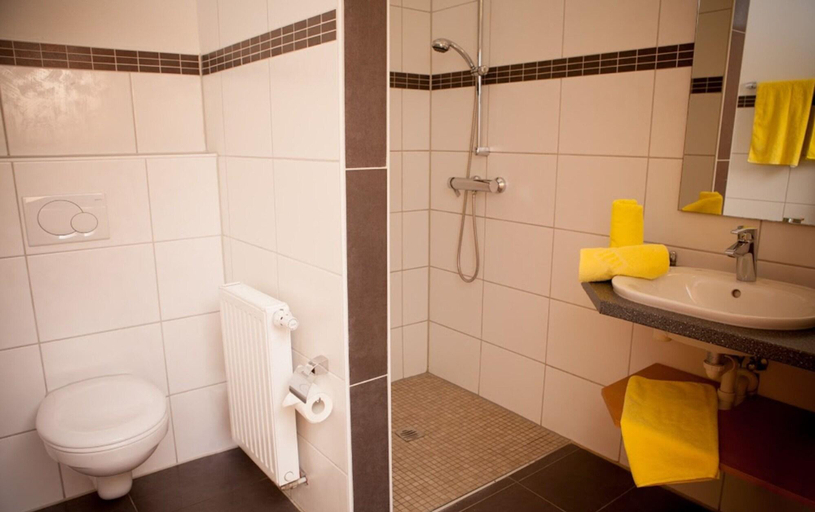 Bathroom 5, GS Hotel Geiger, Unterallgäu