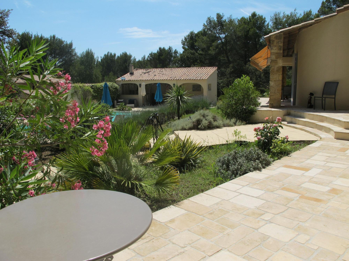Exterior & Views 2, L'Oustau de Bigatie, Bouches-du-Rhône