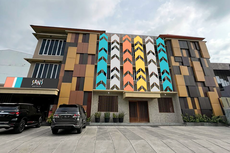 Sans Hotel Budaya Cirebon, Cirebon