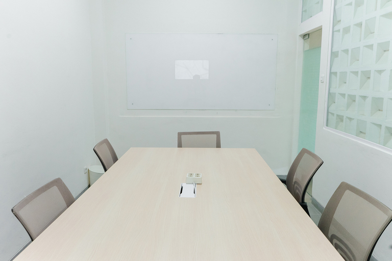 Business Facilities 4, Social Hub by TwoSpaces, West Jakarta