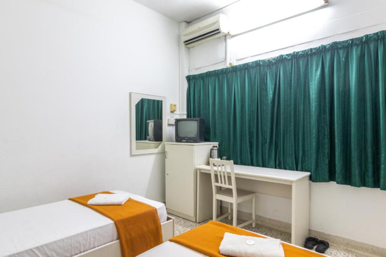 Bedroom 5, Dragon Hotel Melaka, Malacca City