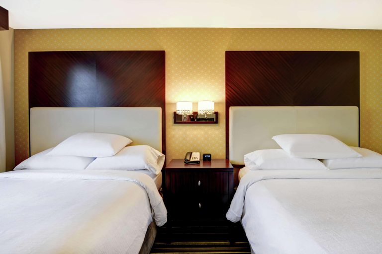 Bedroom 3, Embassy Suites Savannah Airport, Chatham