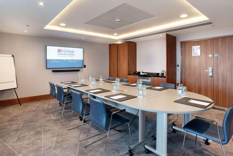 Business Facilities 4, Hilton Garden Inn London Heathrow Terminal 2 and 3, London