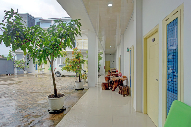 OYO 90404 Pringombo Homestay 2 Syariah, Central Jakarta