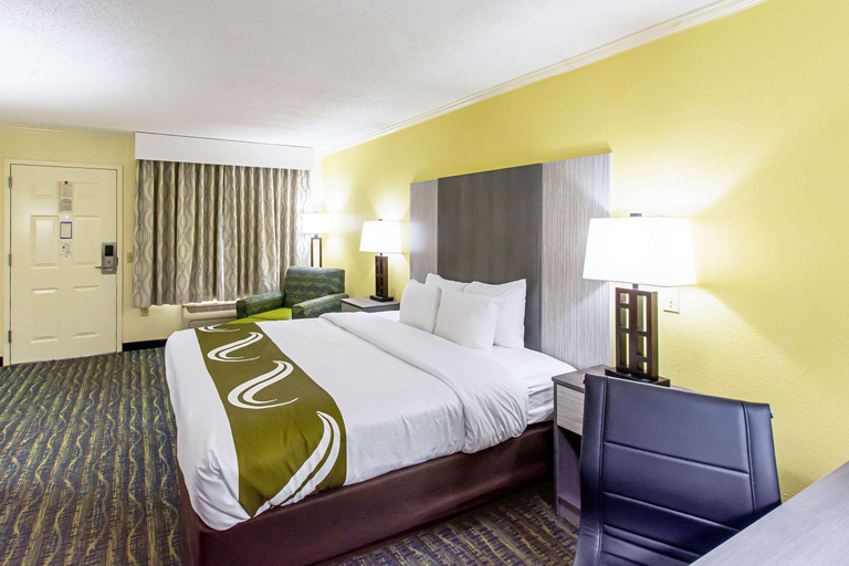 Bedroom 4, Quality Inn & Suites Civic Center, Florence