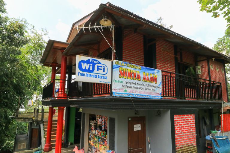 Exterior & Views 2, Penginapan Villa Surya Alam, Pasuruan