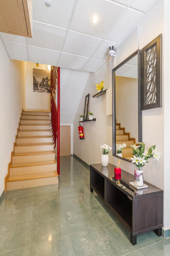 Public Area 3, AYZ Javier Cabrini - Auto check-in property, Madrid
