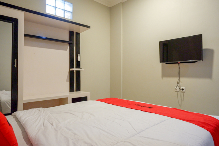 Bedroom 2, RedDoorz Plus near Jogja City Mall 5, Sleman