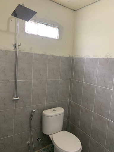 Bathroom 5, ASOKA GUEST HOUSE, West Kotawaringin