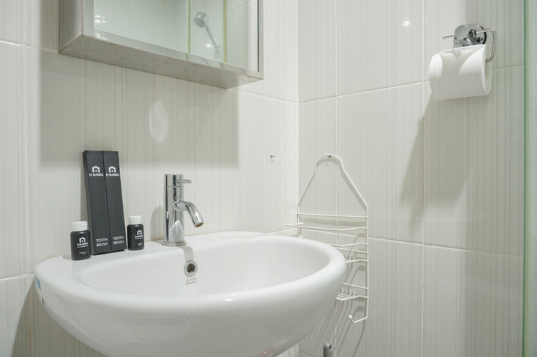 Bedroom 4, Comfort and Simply Studio Tamansari Semanggi Apartment By Travelio, South Jakarta