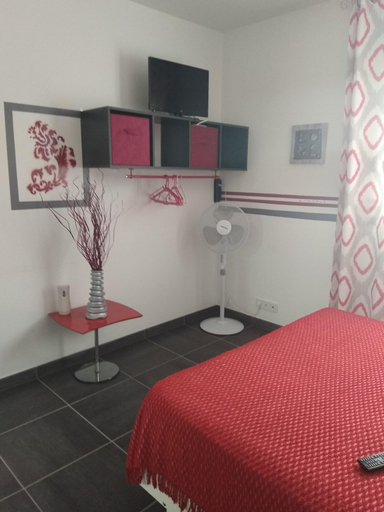 Bedroom 3, La vallee des noyers, Isère