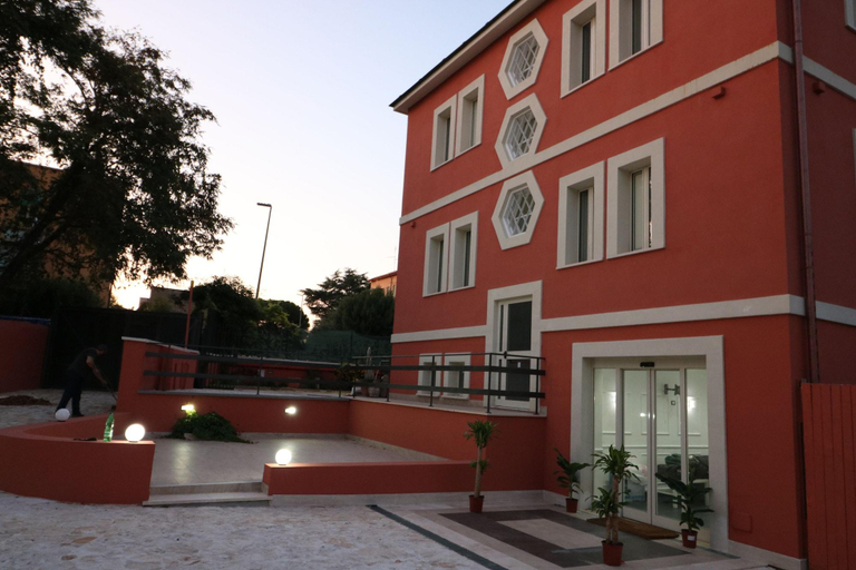 Exterior & Views 2, Palace Rome - Hostel, Rome
