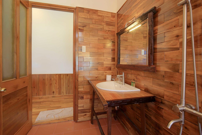 Bathroom 4, Phu Quoc Green Land, Phú Quốc