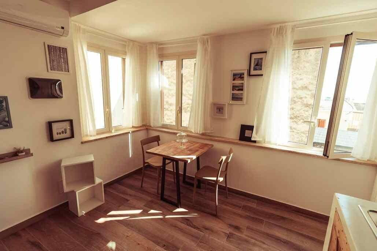 Bedroom 2, Il Sestante, Latina